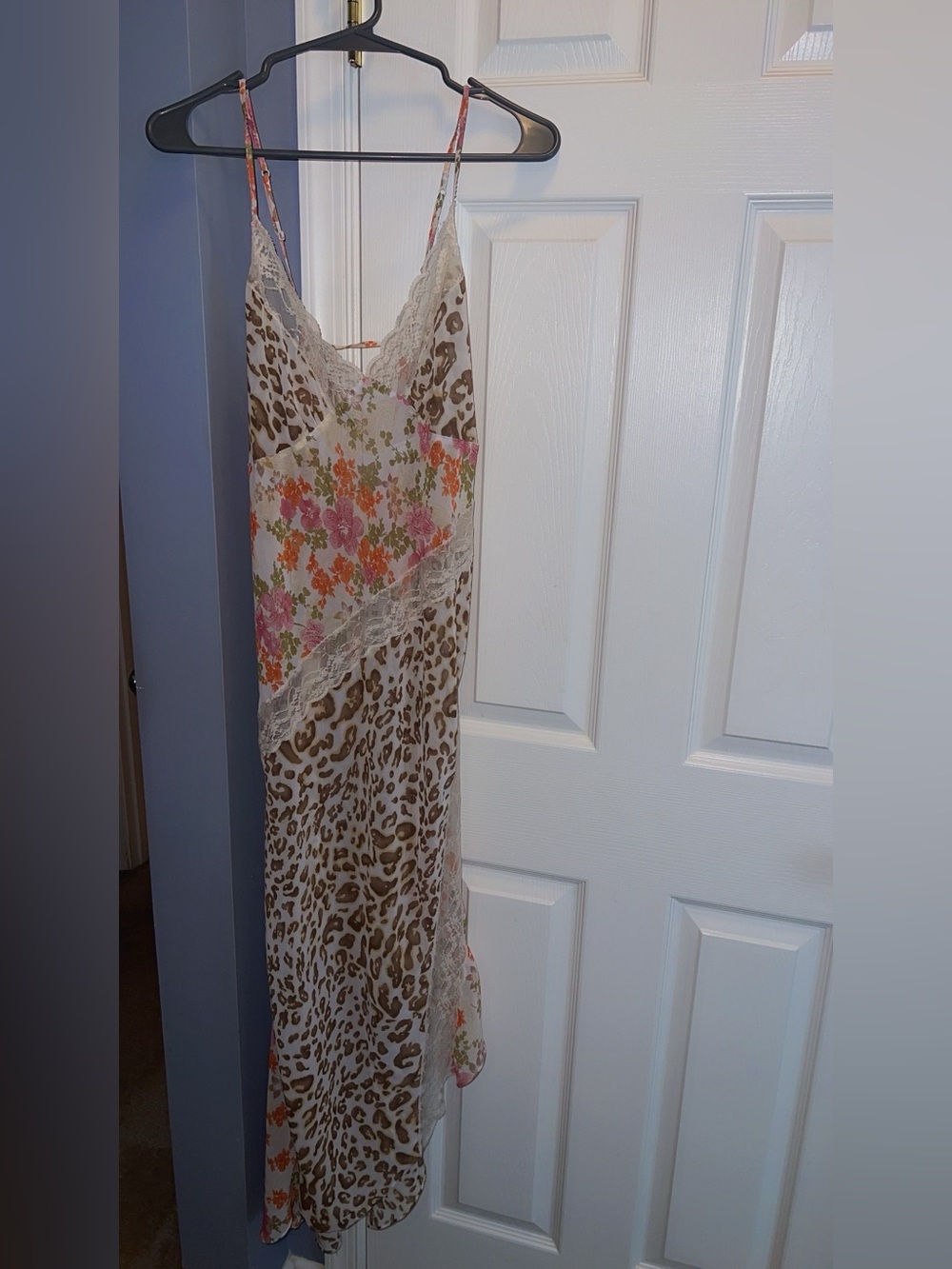 Valerie Stevens Cream Floral & Leopard Lace-Trim Sleeping Slip